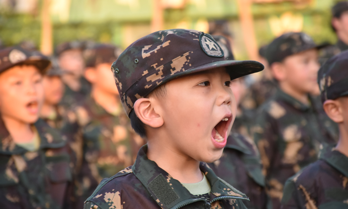 喊口號(hào)