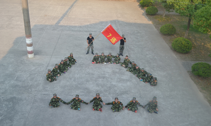  紅色思想教育灌輸和全真軍校生活體驗