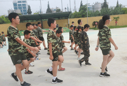 軍事化管理
