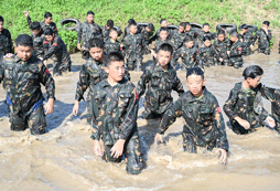 軍事化嚴格訓練