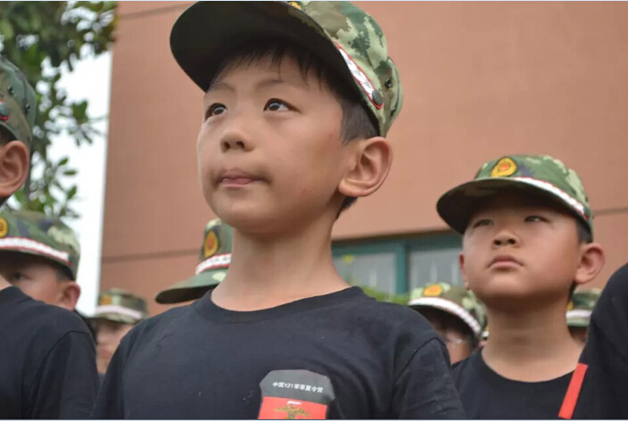 上海121特種兵夏令營的訓練模式