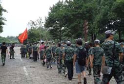 如何通過121軍事夏令營建立孩子團隊合作精神？