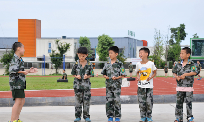 參加成都Super軍事夏令營培養(yǎng)孩子好習慣