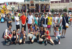 美國夏令營體驗(yàn)奇異迪斯尼樂園
