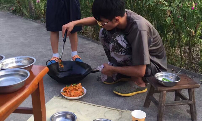 安徽青少年軍事夏令營.jpg