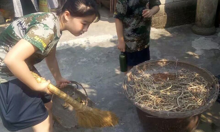 父母可以和孩子一起去參加安徽特種兵訓(xùn)練營嗎？.jpg