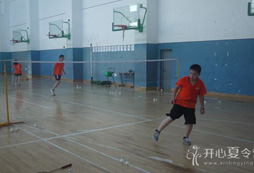 在安徽體育夏令營實踐中提升學(xué)員球技