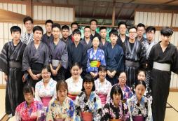 日本游學(xué)冬令營讓學(xué)生體驗科技與自然
