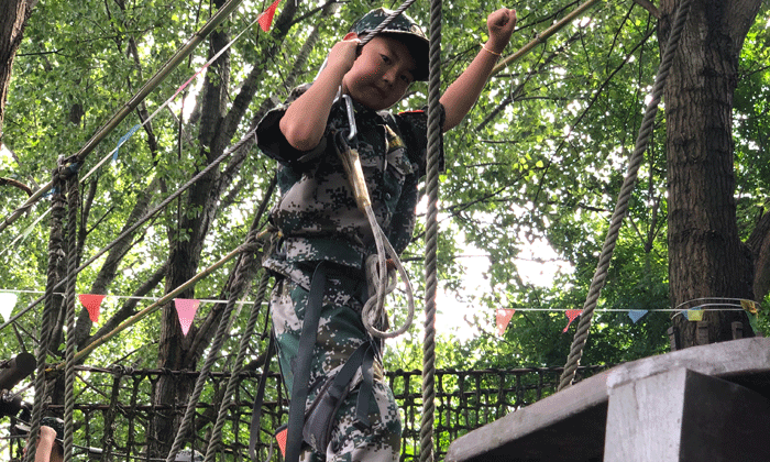獨(dú)木橋行走挑戰(zhàn)