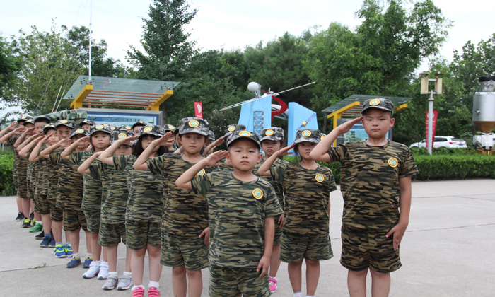 北京市軍事夏令營(yíng)哪個(gè)好