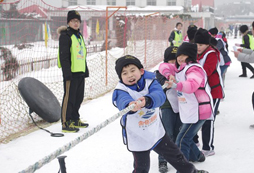北京滑雪夏令營介紹滑雪前必做的幾項準備運動
