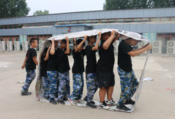 報(bào)名北京軍事夏令營(yíng)每月多少錢？