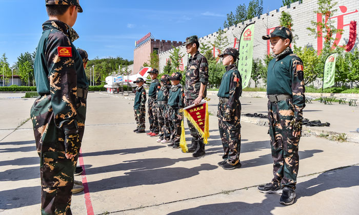 北京軍事夏令營一般多少錢一個(gè)月
