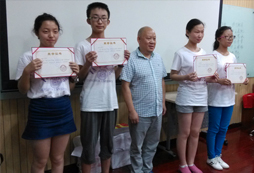 為什么家長(zhǎng)對(duì)于北京青少年夏令營(yíng)褒貶不一