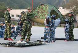 北京堅(jiān)強(qiáng)生存夏令營(yíng)推薦中小學(xué)生幾個(gè)堅(jiān)強(qiáng)的文章