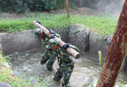 參加北京特種兵軍事夏令營幫助孩子贏在起跑線上