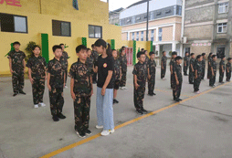 正軍姿，樹立優(yōu)良的習(xí)慣