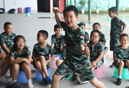 軍事拓展夏令營嚴(yán)格嗎？有什么意義？