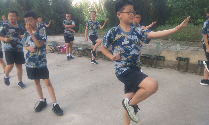 山西夏令營(yíng)男孩
