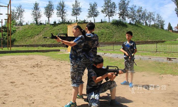 北京西點夏令營軍事訓(xùn)練