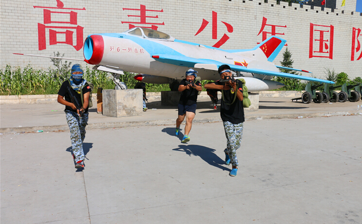 北京西點夏令營的孩子單兵訓練