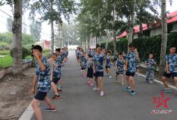 北京西點(diǎn)軍事夏令營(yíng)讓你收獲不一樣的新知識(shí)