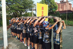 八里河勇士軍事夏令營(yíng)解除孩子的逆反心理