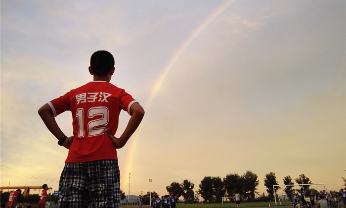不經(jīng)歷風(fēng)雨怎能見彩虹！