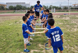 本色男兒夏令營(yíng)培養(yǎng)孩子陽(yáng)光豁達(dá)的男孩品質(zhì)