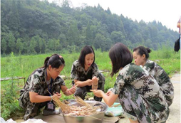 參加北京八一夏令營鍛煉孩子的團(tuán)隊(duì)合作意識(shí)