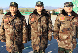 參加八一軍訓(xùn)夏令營給孩子一次鍛煉自己的機(jī)會！