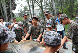 北京八一夏令營家庭教育對孩子事關(guān)重要