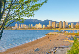 加拿大海外游學(xué)夏令營介紹溫哥華最受歡迎的海灘