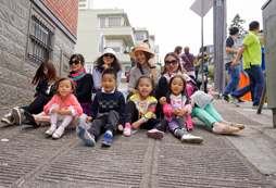 參加加拿大夏令營(yíng)課程孩子居住在哪？