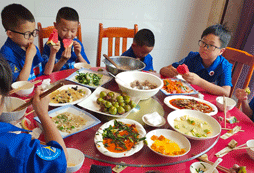 好好吃飯，補(bǔ)充營(yíng)養(yǎng)