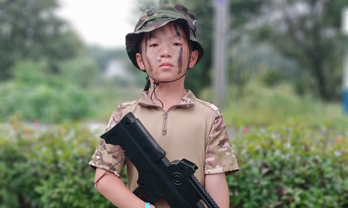 搏燃少年軍事訓(xùn)練營