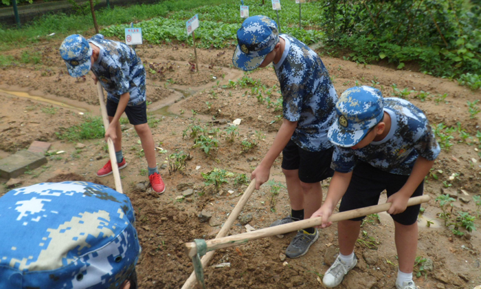 長春青少年軍事夏令營.jpg
