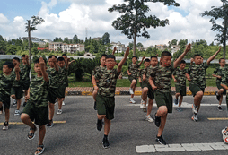 長(zhǎng)春中學(xué)生軍事夏令營(yíng)培養(yǎng)孩子全面發(fā)展