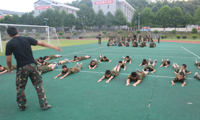 長沙軍事特訓(xùn)營
