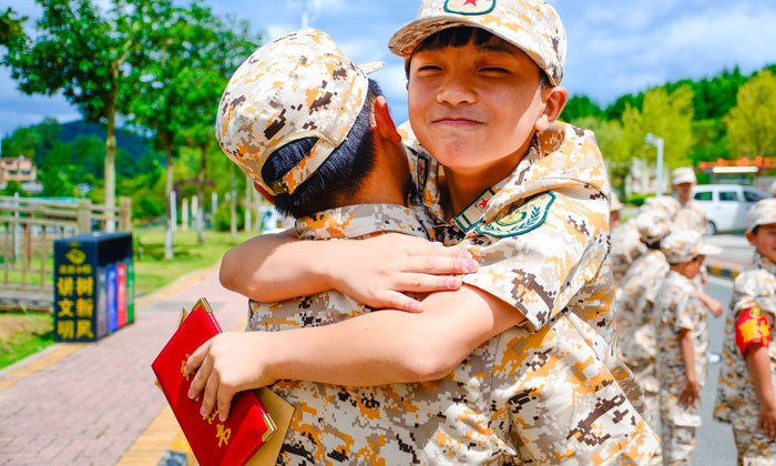 軍事體驗(yàn)7天夏令營（成都）.jpg