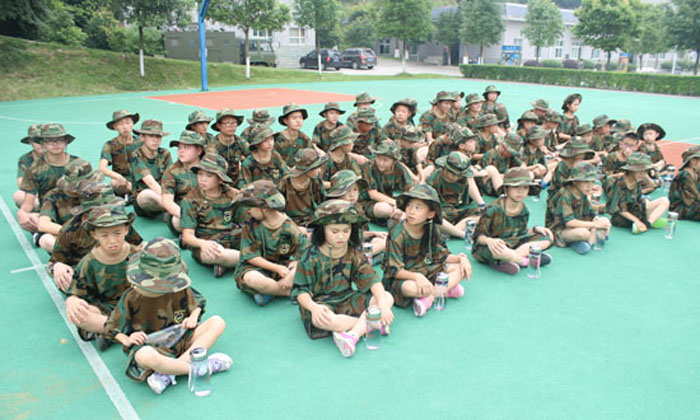 成都軍事化夏令營機(jī)構(gòu)有哪些