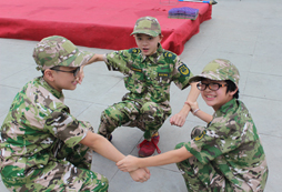 成都軍訓(xùn)夏令營哪個(gè)機(jī)構(gòu)比較好？