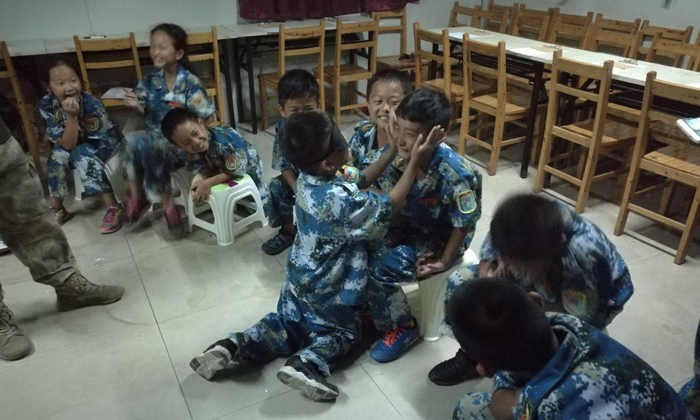 中小學生參加成都軍事拓展訓練營的意義.jpg