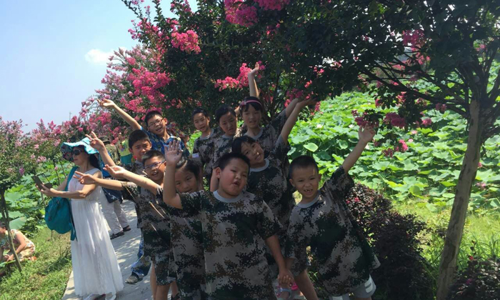 成都軍旅游學(xué)夏令營(yíng)