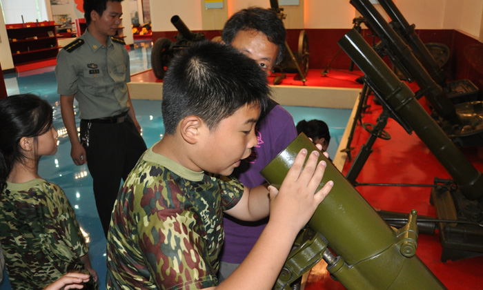 成都軍事拓展夏令營(yíng).jpg