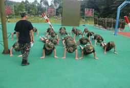 中小學生參加成都軍事拓展夏令營有哪些收獲