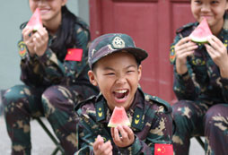 小學(xué)生參加眉山周邊的軍事夏令營去哪里好？