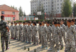 為什么孩子要參加軍事夏令營(yíng)？