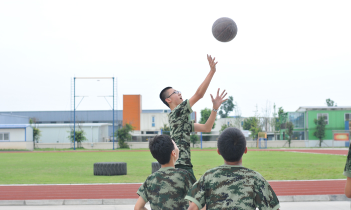 成都軍事夏令營(yíng).jpg