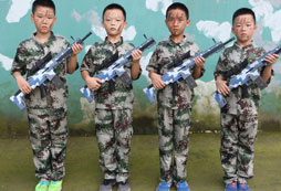 參加成都軍事夏令營的目的是什么？